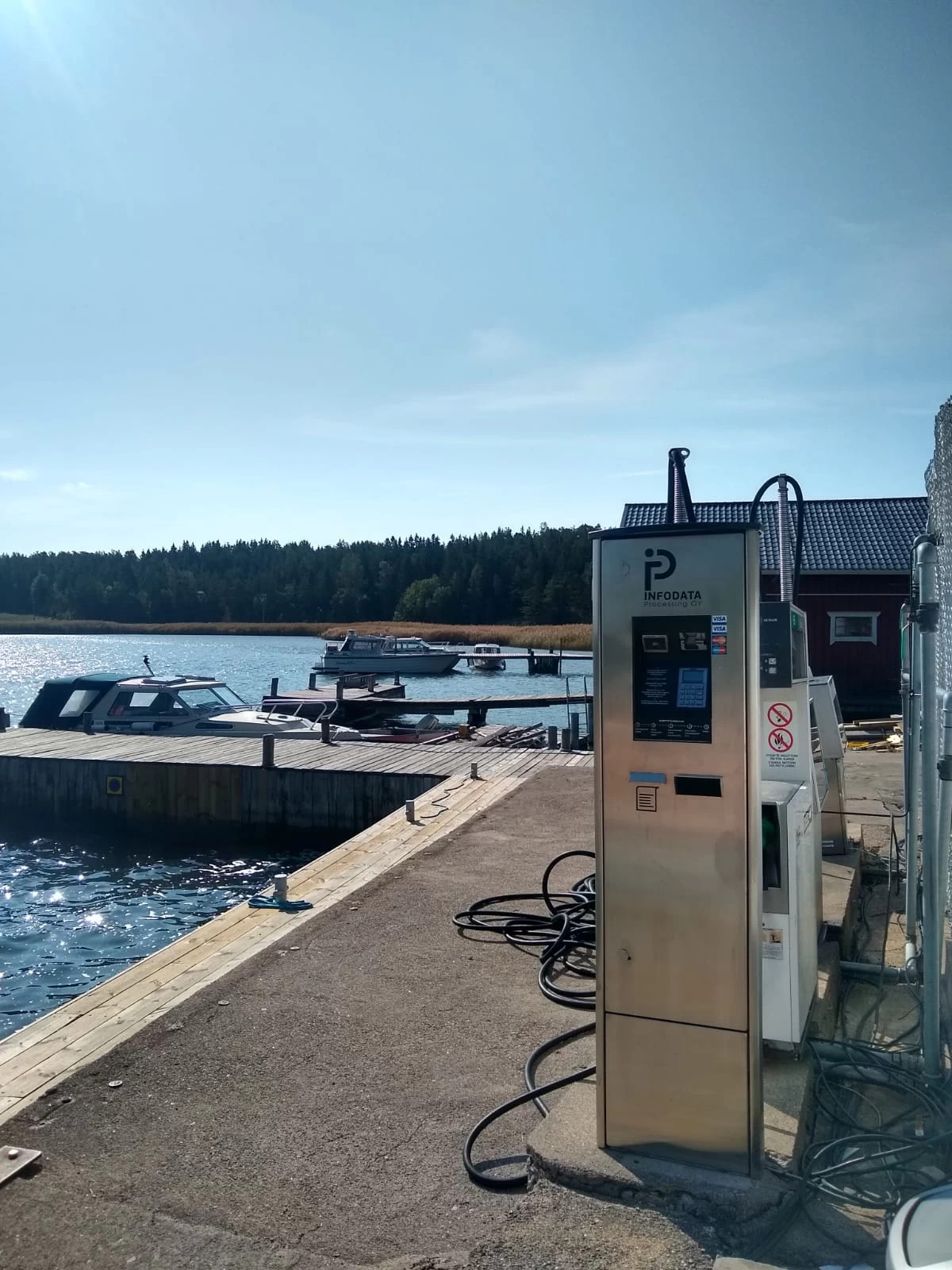 Kirjaisten veneasema/ Pikku-Nauvon etelärannalla