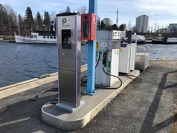 Mustalahden veneasema